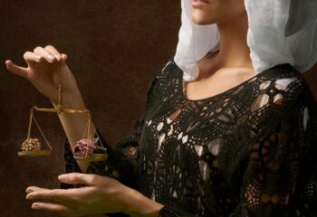 „Mechanizmy obronne: jak nasze emocje zakładają zbroję – i co się dzieje, gdy ją zdejmujemy”